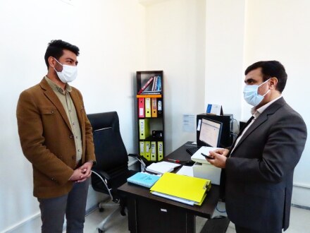 Presenting an Environmental Status Report to the Head of the Department of Environment